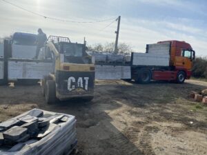 rakodas_raklap_raklapvilla_bobcat_bobcatberles_foldmunka_kamion_szerelveny_nyerges_monor